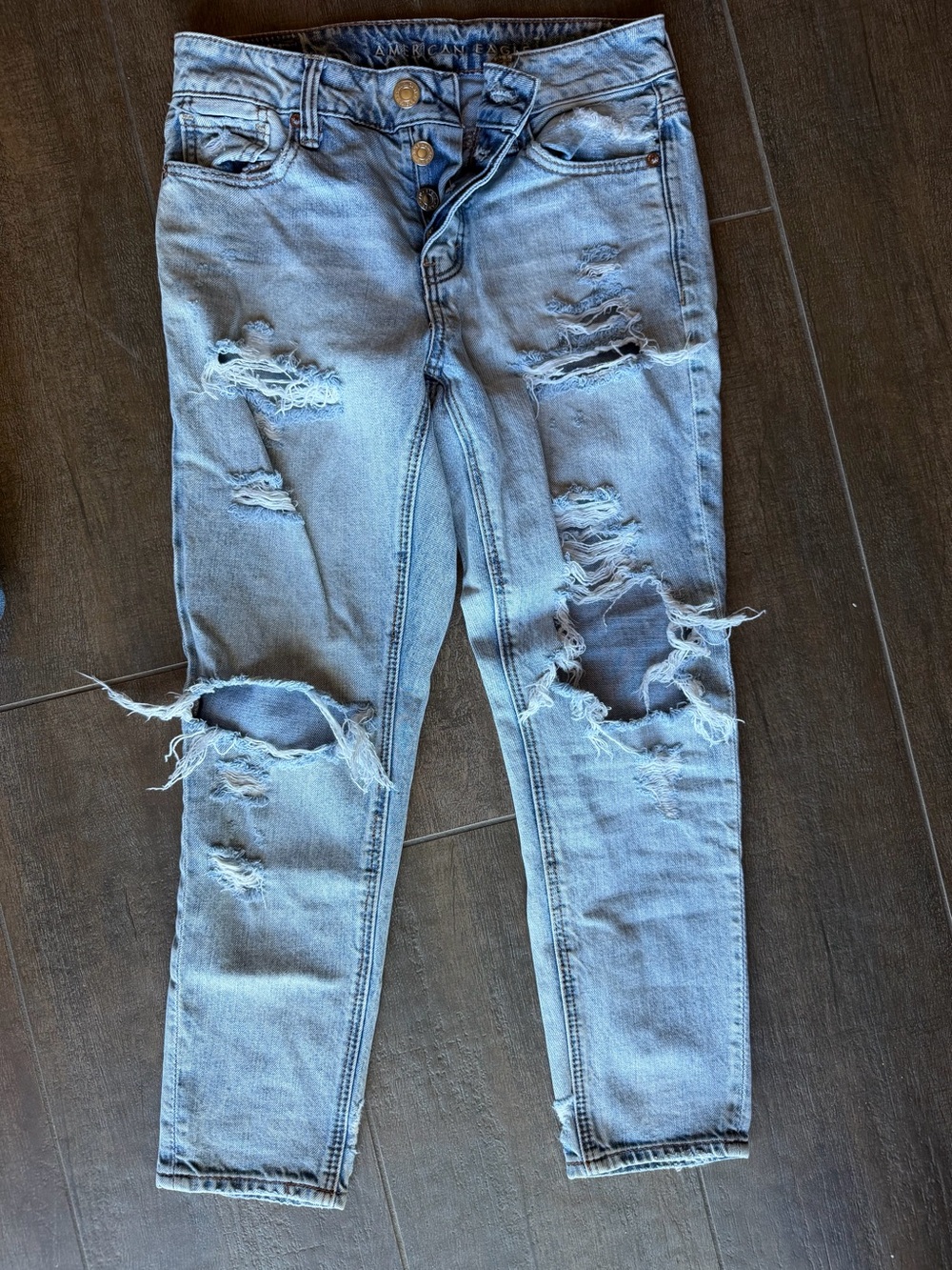 American Eagle Outfitters Light Blue Distressed Skinny Jeans size 0 X SHORT